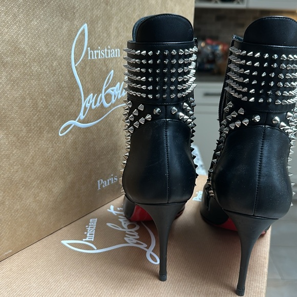 Genuine Christian Louboutin - Paris - Picture 4 of 6